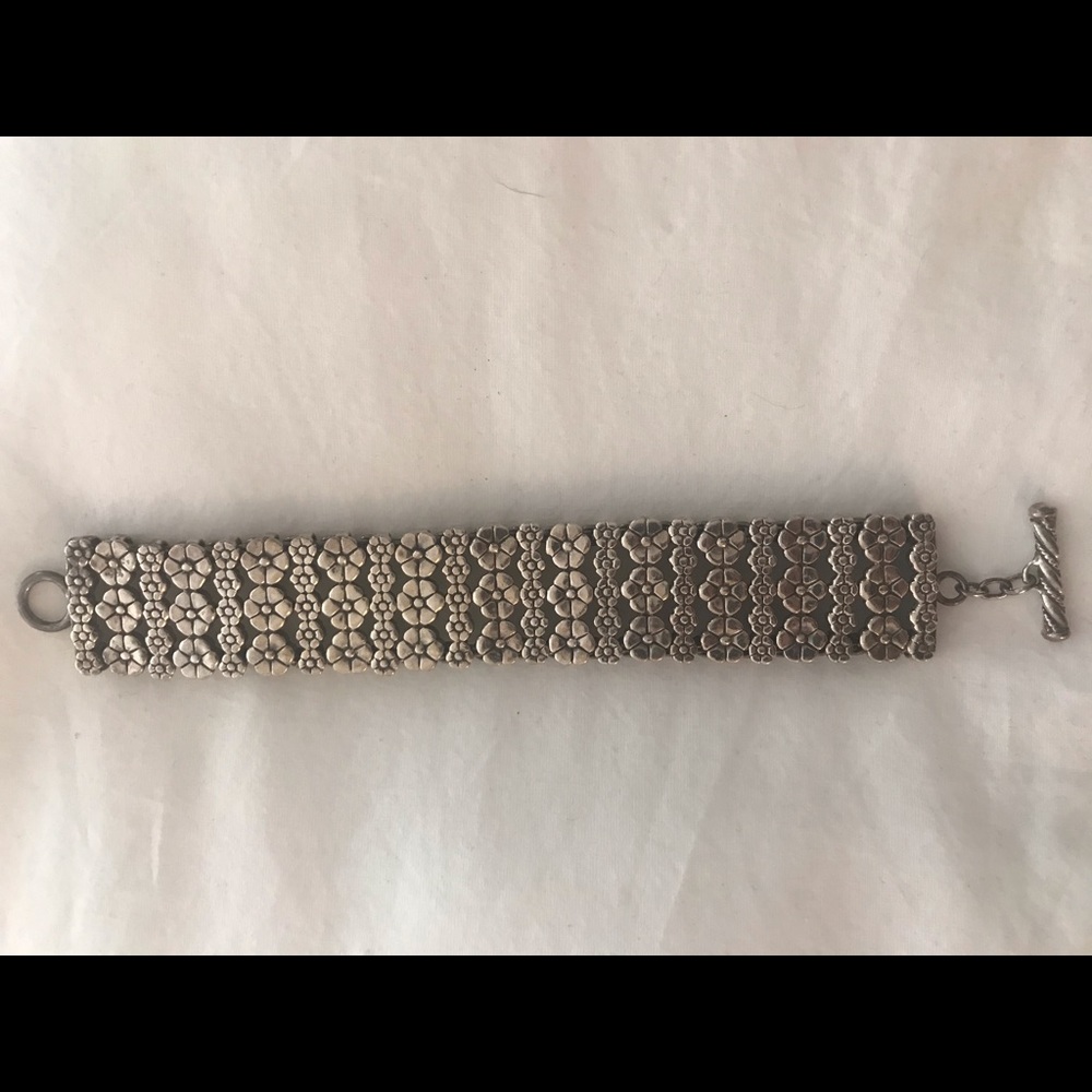 Lois Hill women’s bracelet